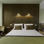 Dreamers' Πανσιόν 4*